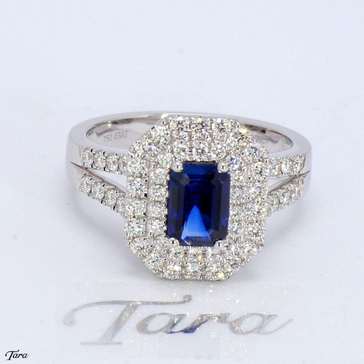 18K White Gold Blue Sapphire Diamond Ring, 1.06TGW .94TDW