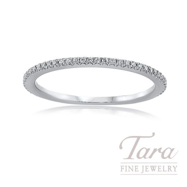 18K White Gold Prong-Set Diamond Band with 40 Round Diamonds 0.15 TDW